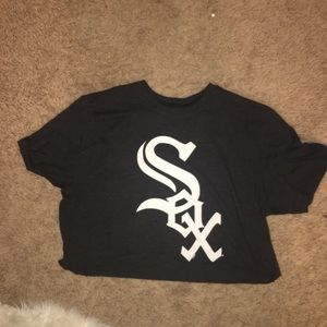 Cropped white Sox tee